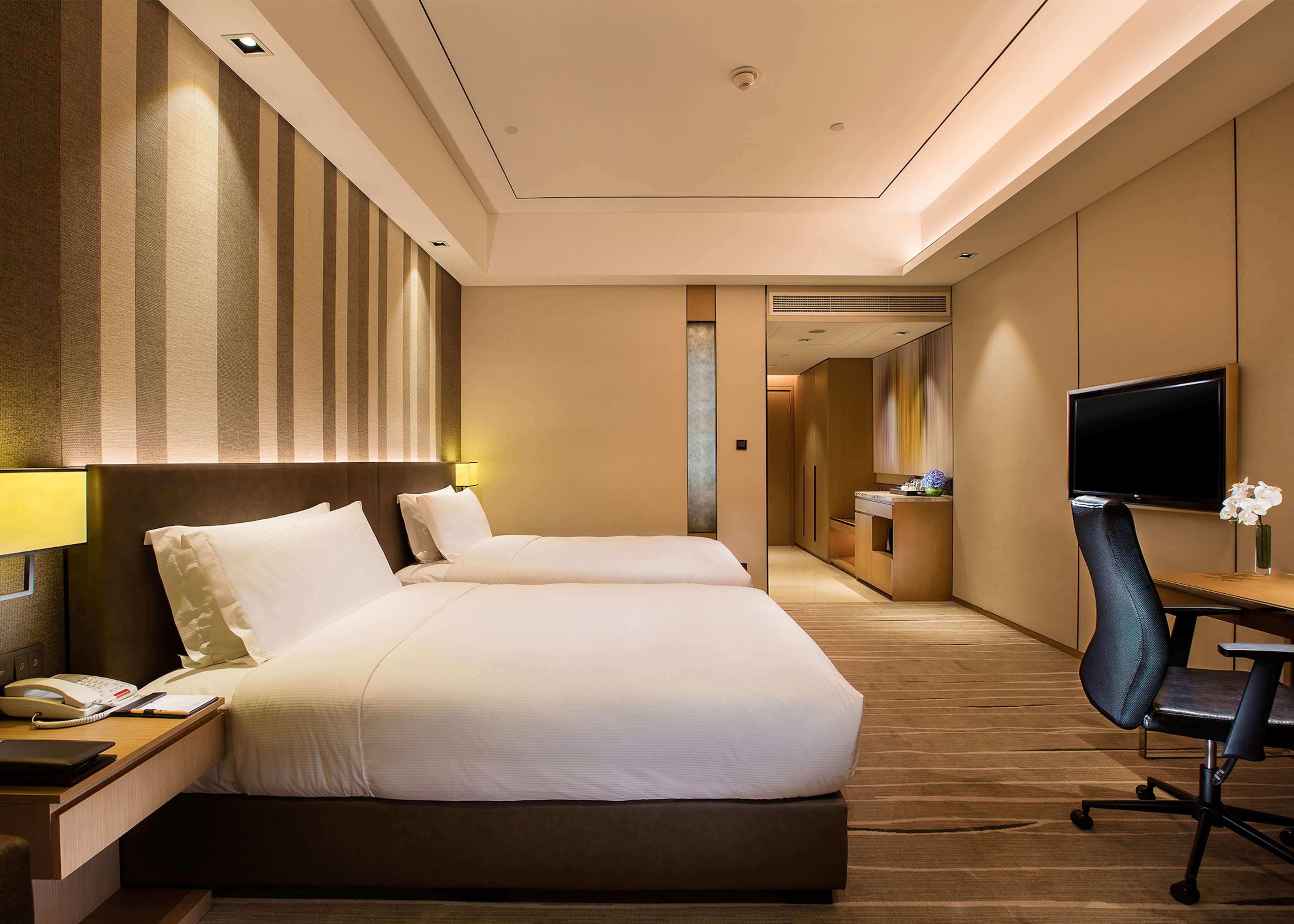 Doubletree By Hilton Chongqing - Nan'An Hotell Exteriör bild