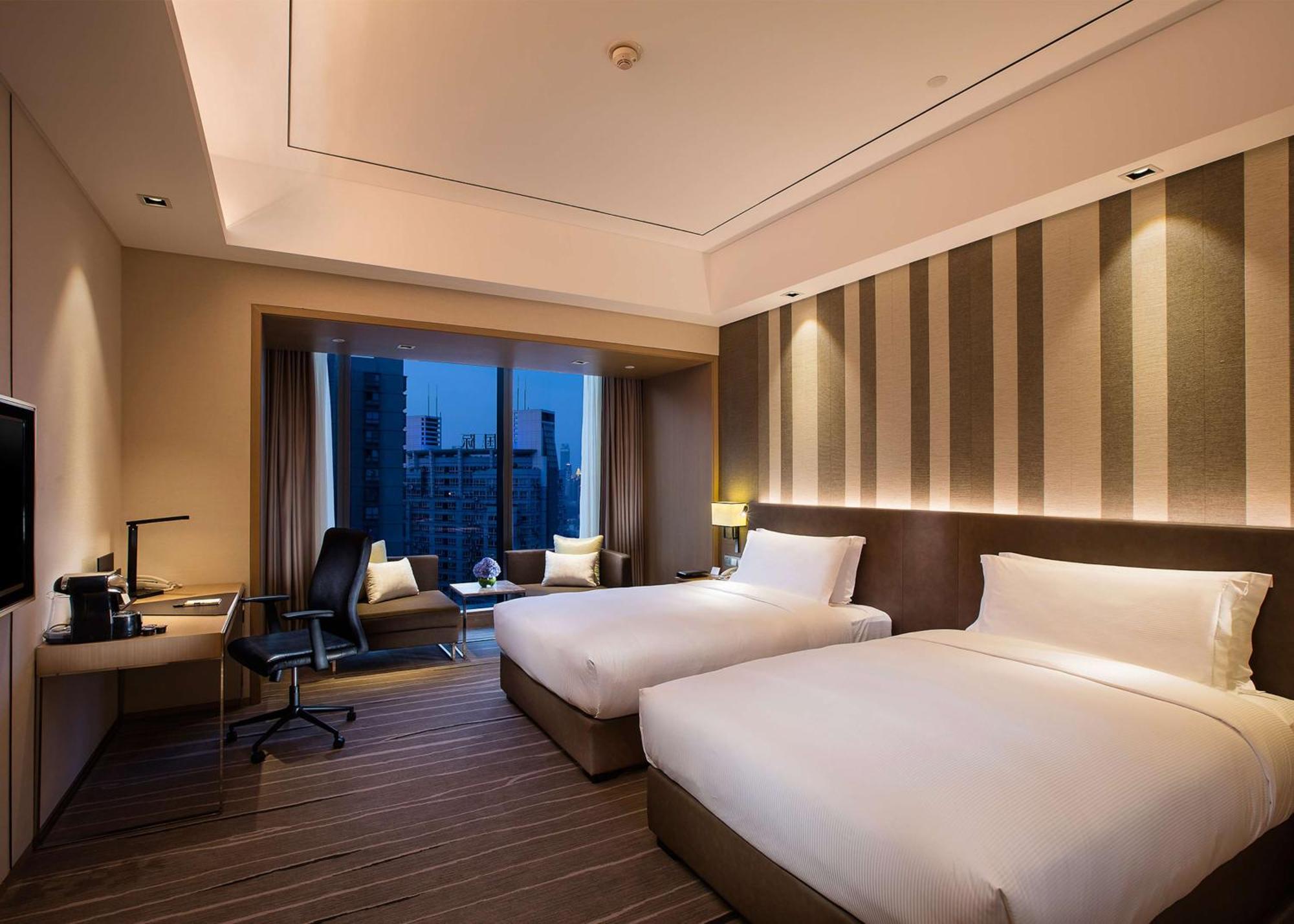Doubletree By Hilton Chongqing - Nan'An Hotell Exteriör bild