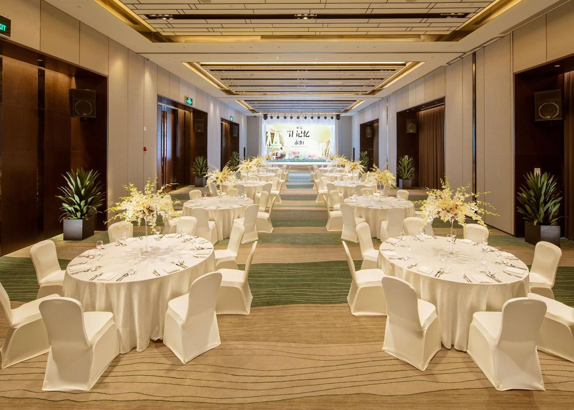 Doubletree By Hilton Chongqing - Nan'An Hotell Exteriör bild